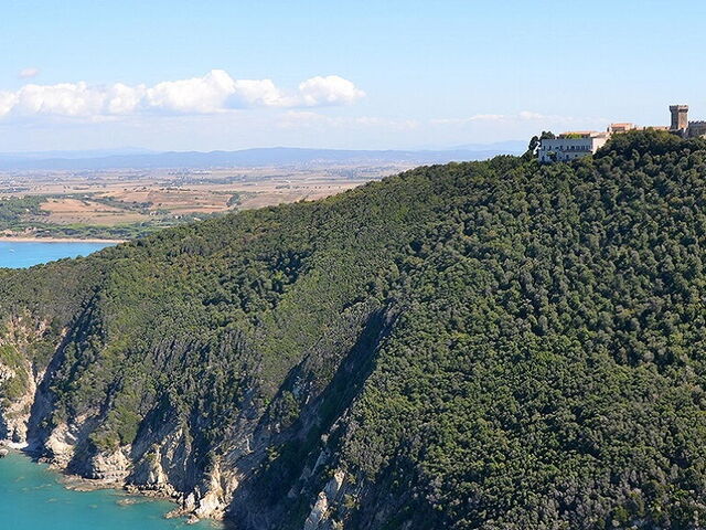 Baratti et Populonia: Beautés Naturelles et Histoire Millénaire