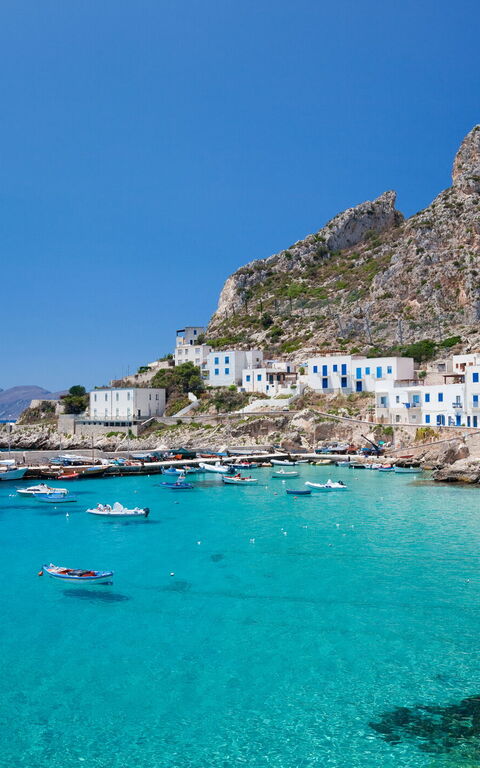 La ville pittoresque d’Aci Trezza