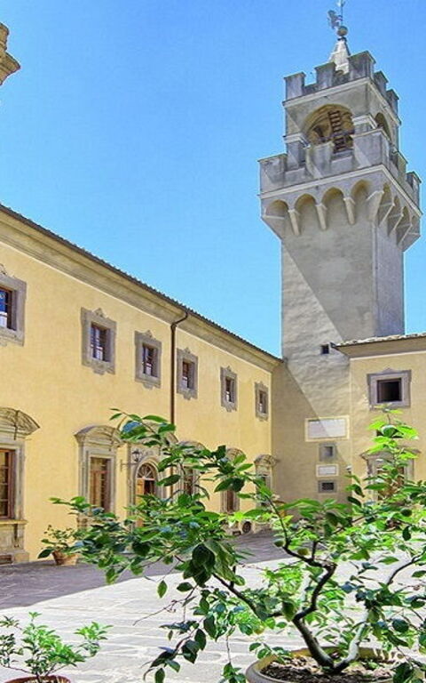 Le Château de Montegufoni: des origines à nos jours