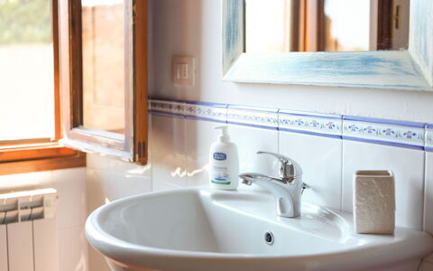 Logement Pozzo Dei Desideri 2: Salle de bain