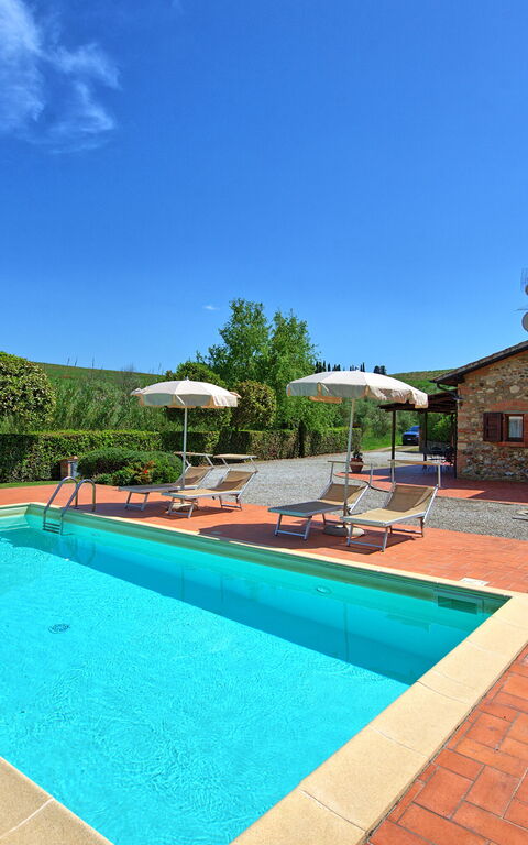 Cuccardino: bassin, Extérieur