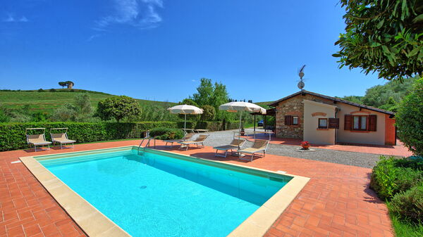 Cuccardino: bassin, Extérieur