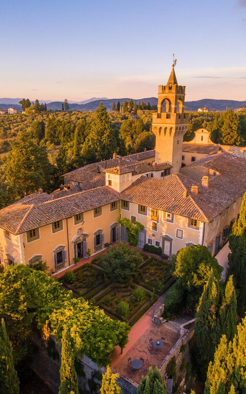 Montegufoni: Extérieur, Extérieurs