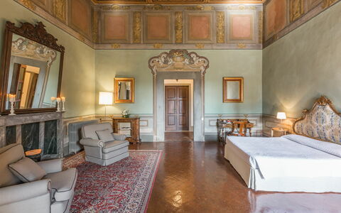 Logement La Grotta: chambre à coucher