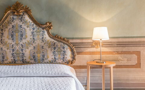 Logement La Grotta: chambre à coucher