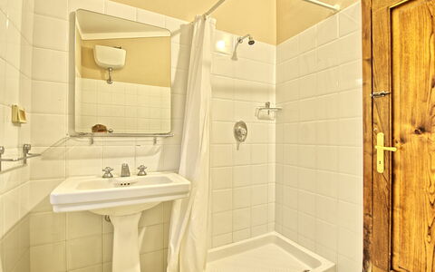 Logement Villa Acciaioli: Salle de bain