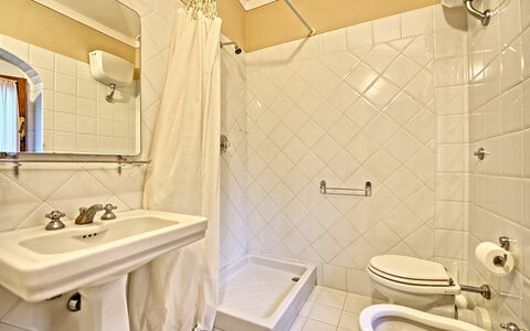 Logement Villa Acciaioli: Salle de bain