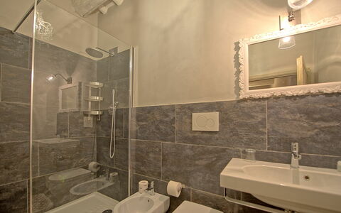Logement Acciaioli 14: Salle de bain