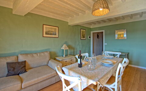 Logement Bellavista: Salle à manger, Salon