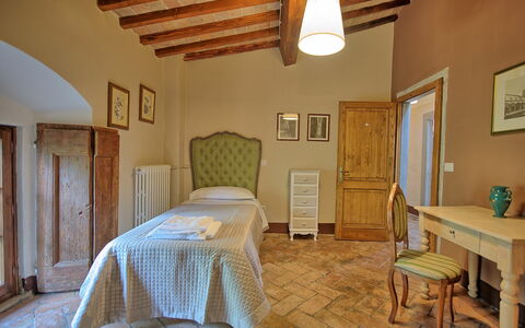 Logement Montegufoni 19b: chambre à coucher