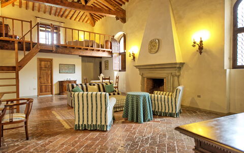 Logement Teatro: Salle à manger, Salon