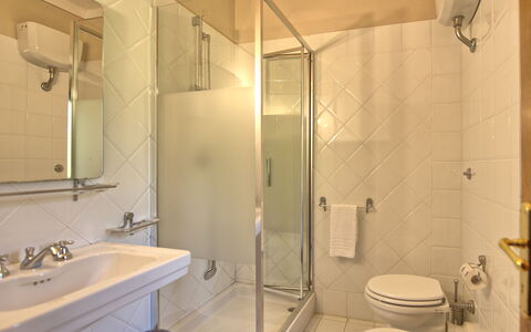 Logement Villa Acciaioli: Salle de bain
