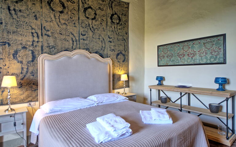 Logement Fattoressa: chambre à coucher