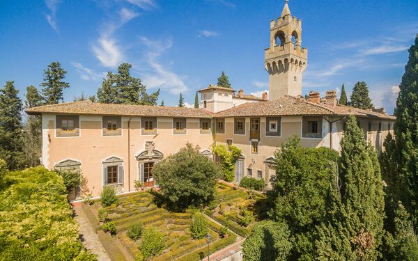 Montegufoni: Extérieur, Extérieurs, Vues