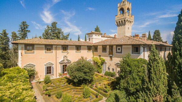 Montegufoni: Extérieur, Extérieurs, Vues