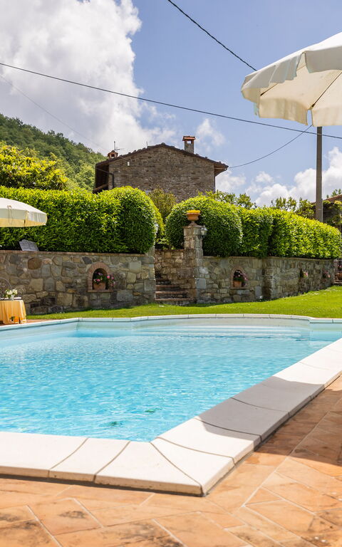 Casa Ivan: Extérieur, Extérieurs