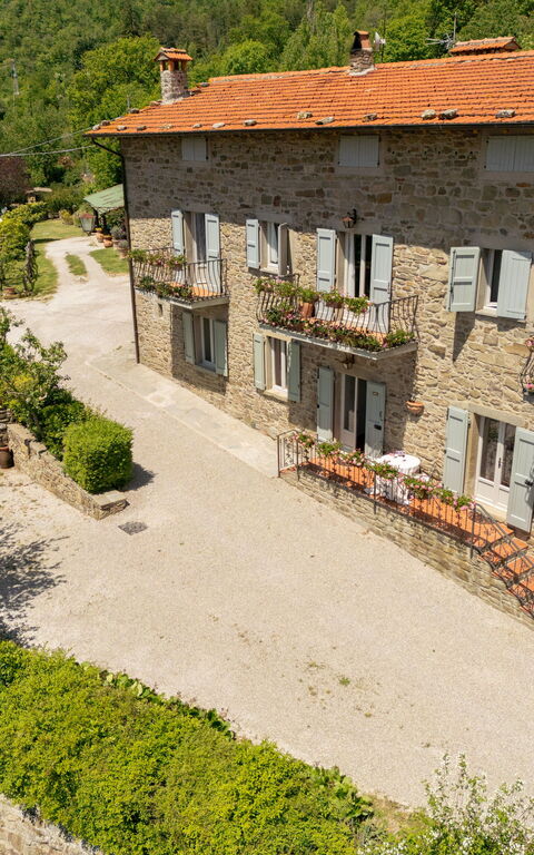 Casa Ivan: Extérieur, Extérieurs