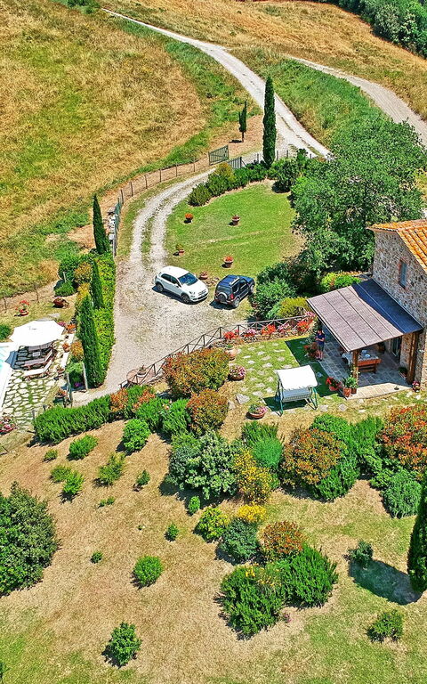 Castelmuzio: Extérieur