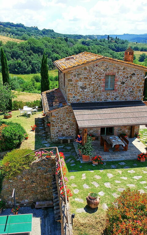 Castelmuzio: Extérieur