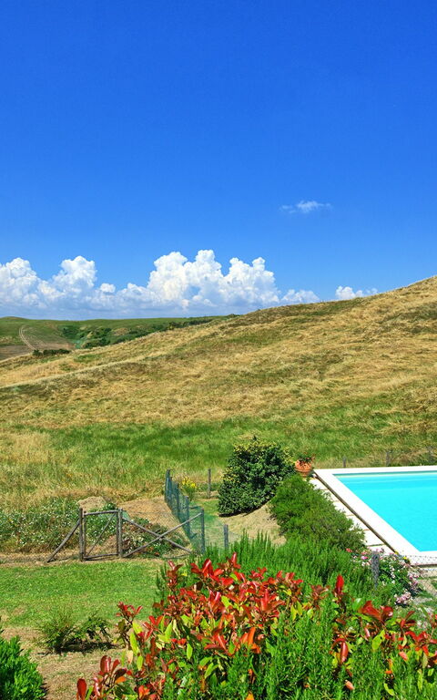 Castelmuzio: Extérieur, Vues