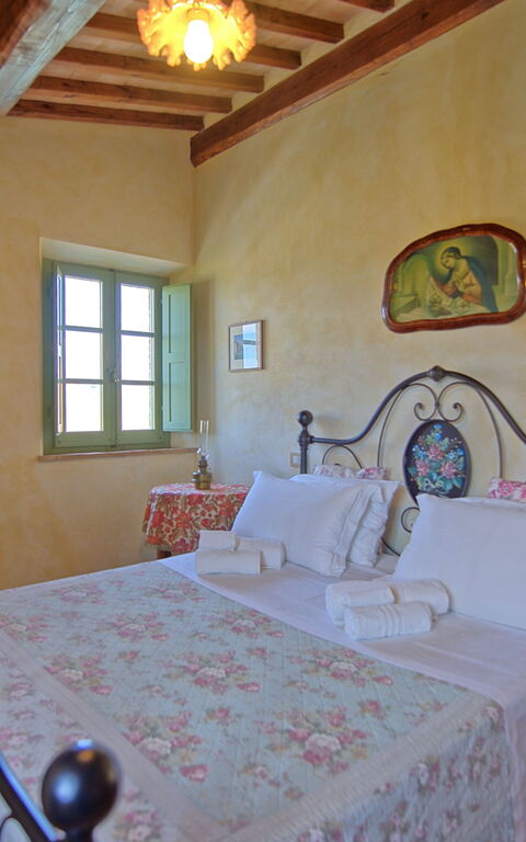 Castelmuzio: chambre à coucher