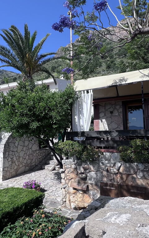 Castellammare: bassin, Extérieurs, Jardin