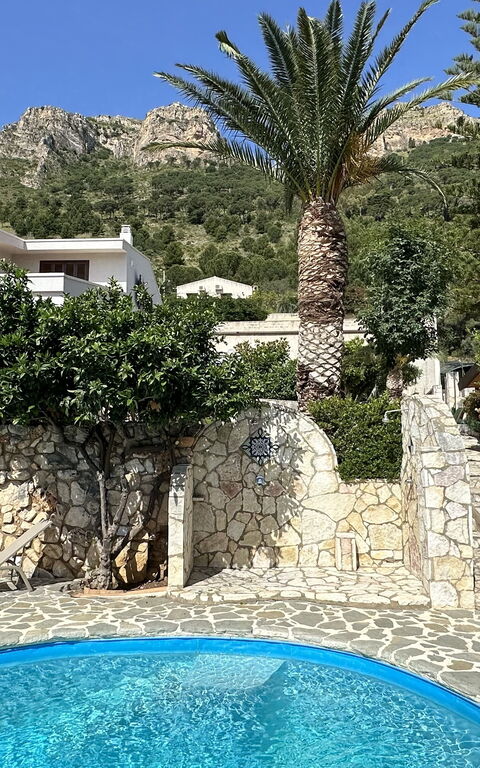 Castellammare: bassin, Extérieurs