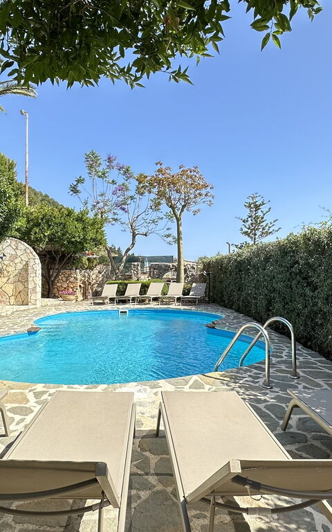 Castellammare: bassin, Extérieurs