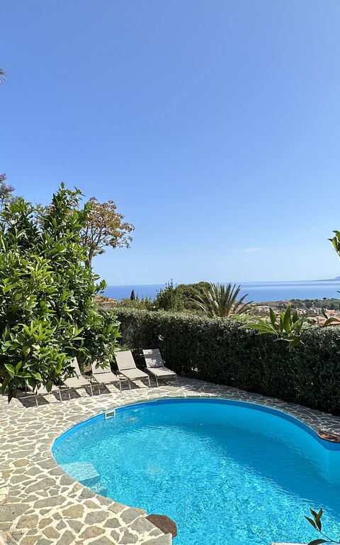 Castellammare: bassin, Extérieurs, Vues