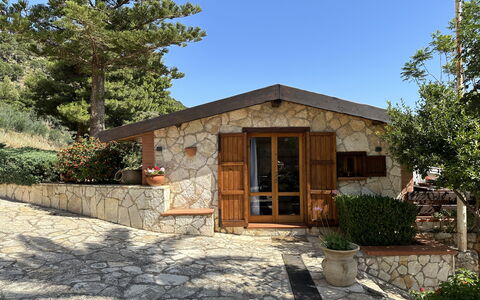 Logement Castellammare 1: Entrée principale, Extérieurs