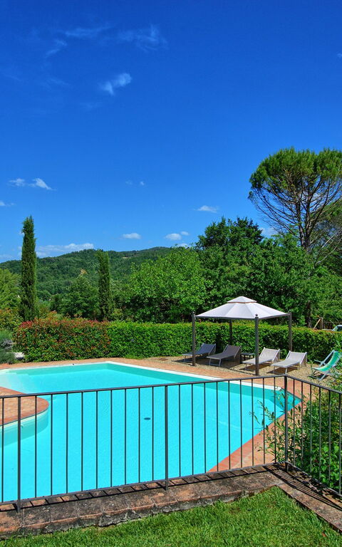 Casa Scopeti: bassin, Jardin