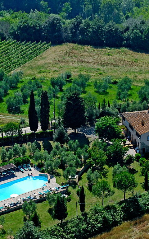 Montelopio: bassin, Vues