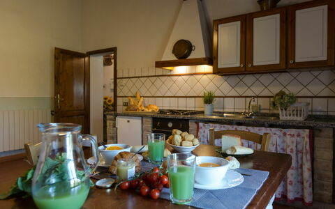 Logement Montelopio 7: Cuisine, Salle à manger, Salon