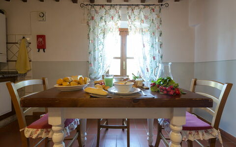 Logement Montelopio 7: Cuisine, Salle à manger, Salon