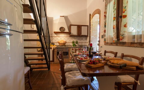 Logement Montelopio 5: Cuisine, Salle à manger, Salon