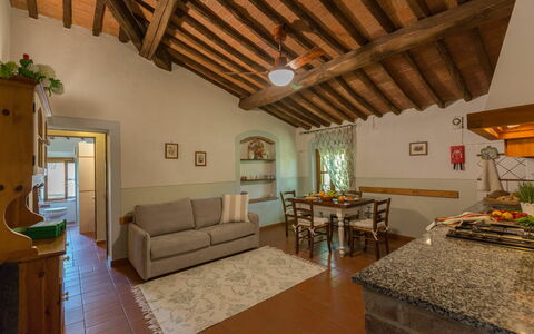 Logement Montelopio 8: Cuisine, Salle à manger, Salon