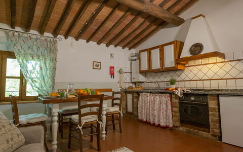 Logement Montelopio 8: Cuisine, Salle à manger, Salon