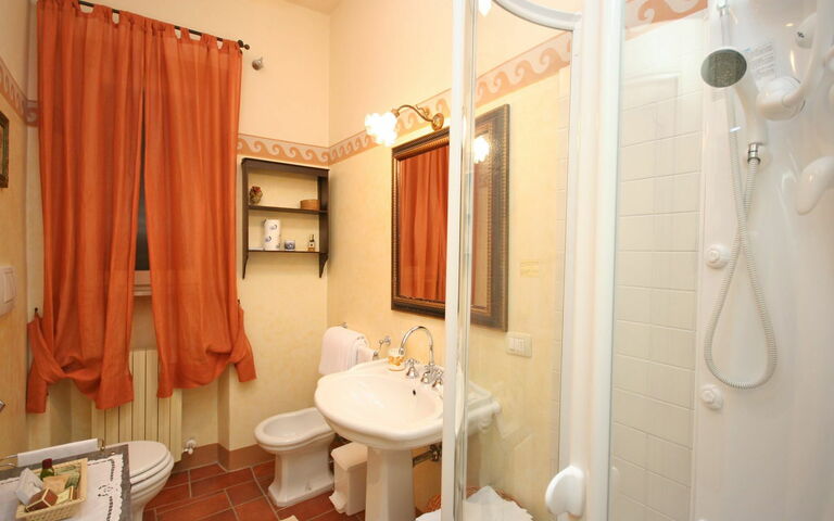 Logement Santo Agostino Glicine: Salle de bain