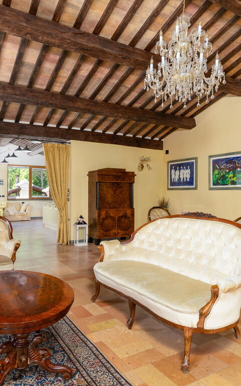 Villa Contessa: Salon