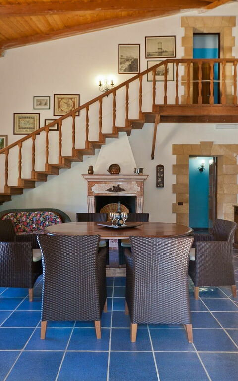 Villa Erice: Salle à manger, Salon