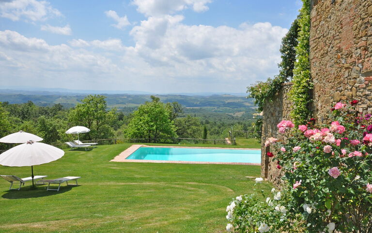 Podere Orietta: bassin, Extérieurs, Jardin