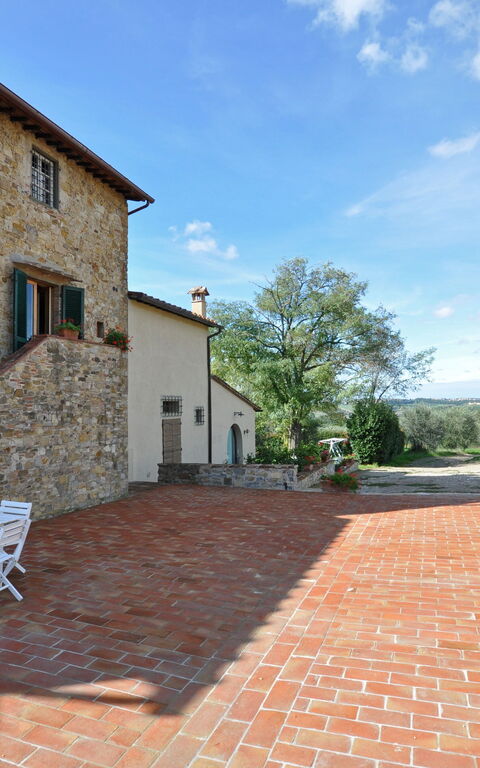 San Donato: Extérieur