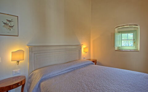 Logement San Donato 2: chambre à coucher