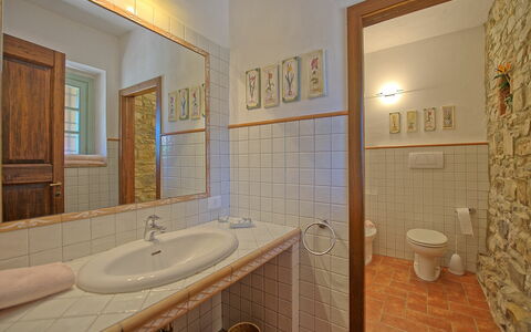 Logement San Donato 1: Salle de bain
