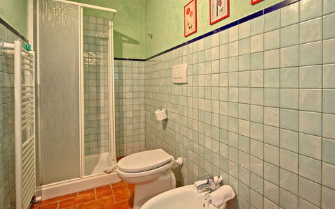 Logement San Donato 1: Salle de bain