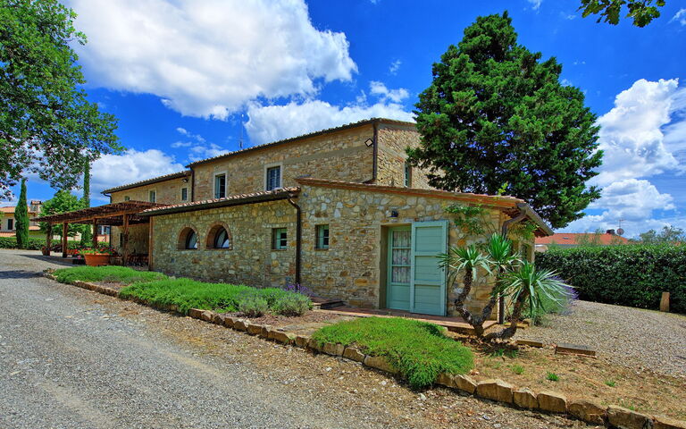 San Donato: Extérieur