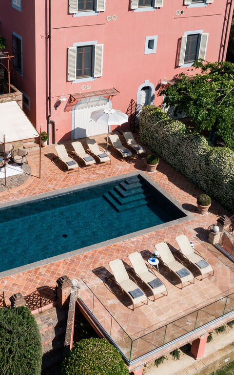 Villa Angelica: bassin, Extérieur, Extérieurs