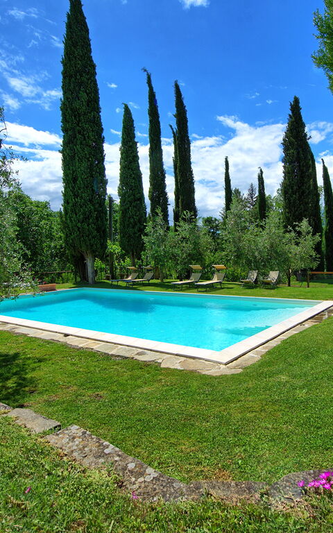 Villa Lo Scoiattolo: bassin, Extérieur, Jardin