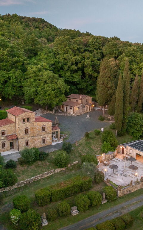 Le Querciolaie with Geothermal Pool: Vues