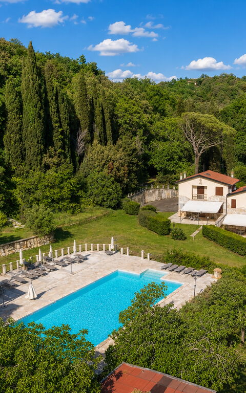 Le Querciolaie with Geothermal Pool: bassin, Extérieur, Extérieurs